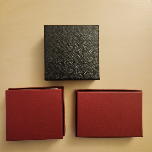 Three empty boxes - Picture 2 of 2